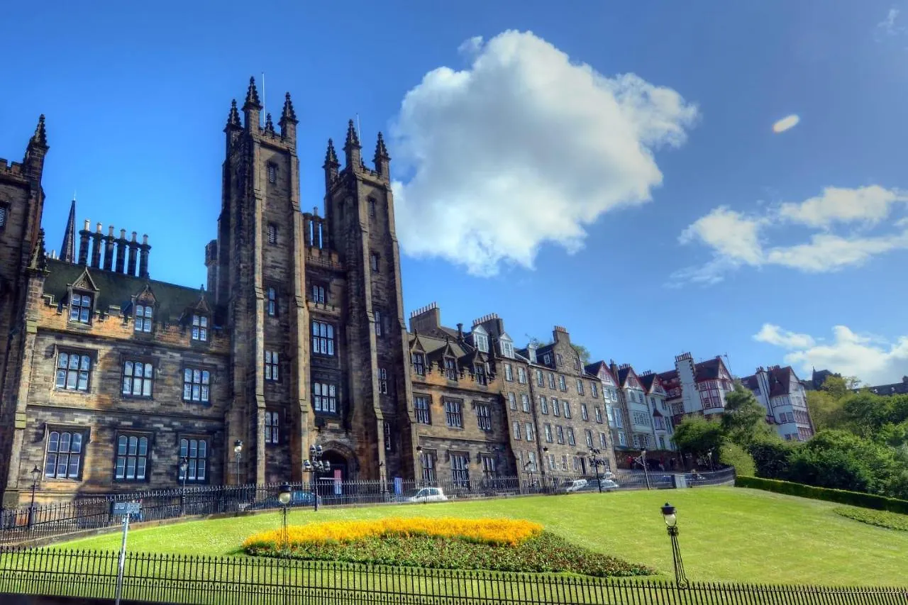 Charming Large Family Suite With Kitchenette Edinburgh United Kingdom